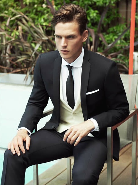 Traje negro con chaleco deals