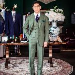 Traje con chaleco verde cuadro