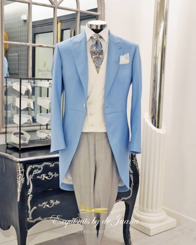 Chaqué turquesa chaleco blanco Exquisuits by de Juana