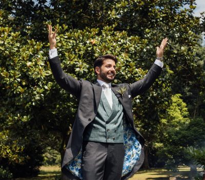 Chaqué a medida gris marengo chaleco verde cuadro Exquisuits by de Juana